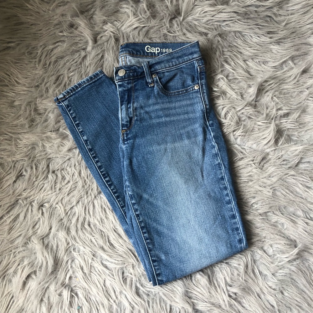 Gap Authentic True Skinny Jeans